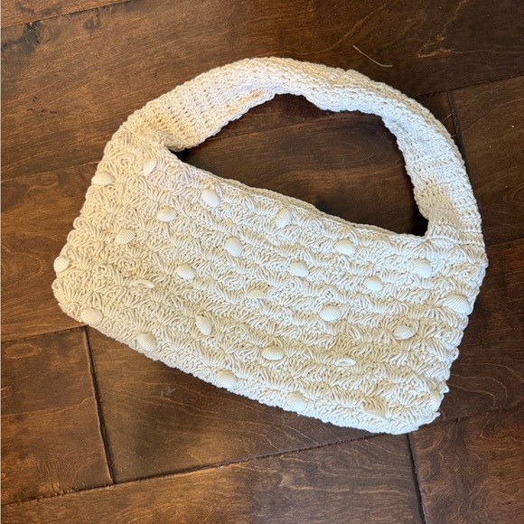 Shell Handbag - Picture 3 of 3